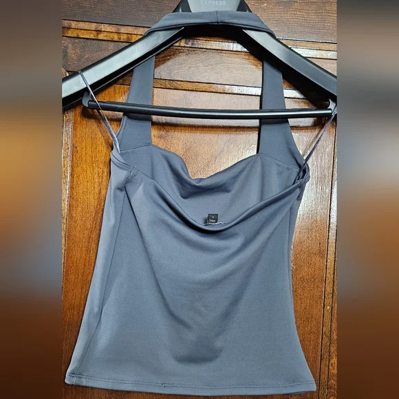Express body contour halter top - Picture 2 of 2
